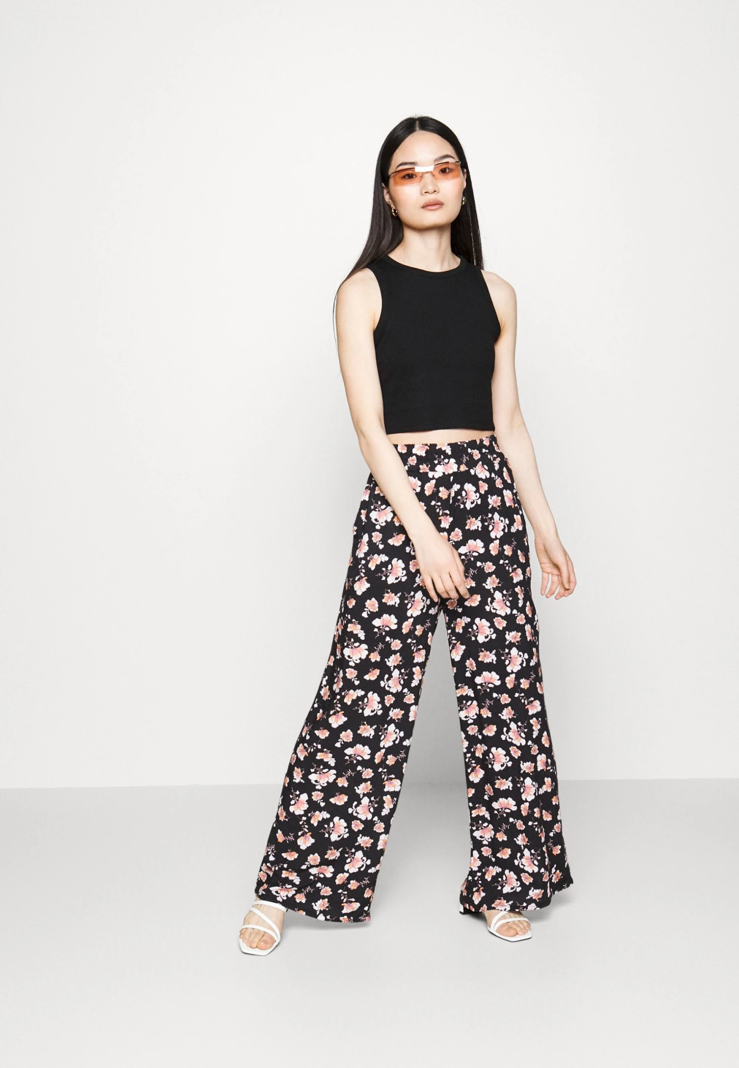 Summer Wide Legs - Trousers 2 Summer Wide Legs - Trousers - Image 2