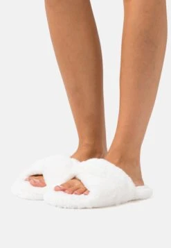 Anna Field Slippers - White