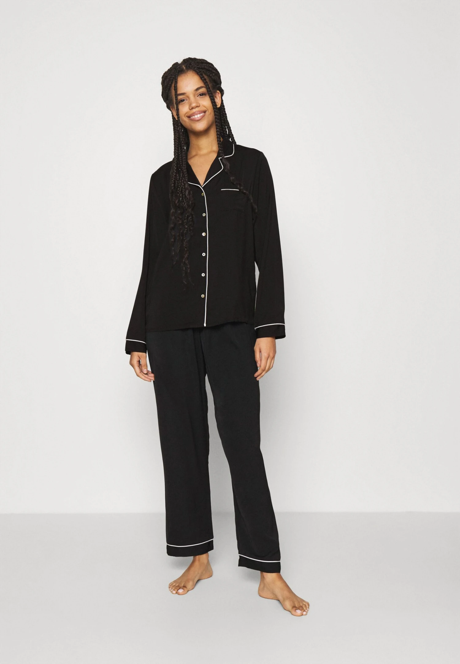 Anna Field Pyjama Set - Black 2 Anna Field Pyjama Set - Black - Image 2