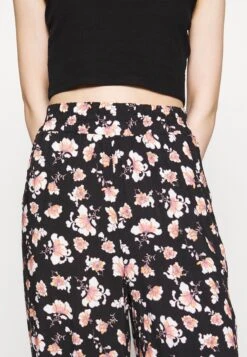 Summer Wide Legs - Trousers 9 Summer Wide Legs - Trousers -Fashion 136e19665b47496f8aad48216d591d40