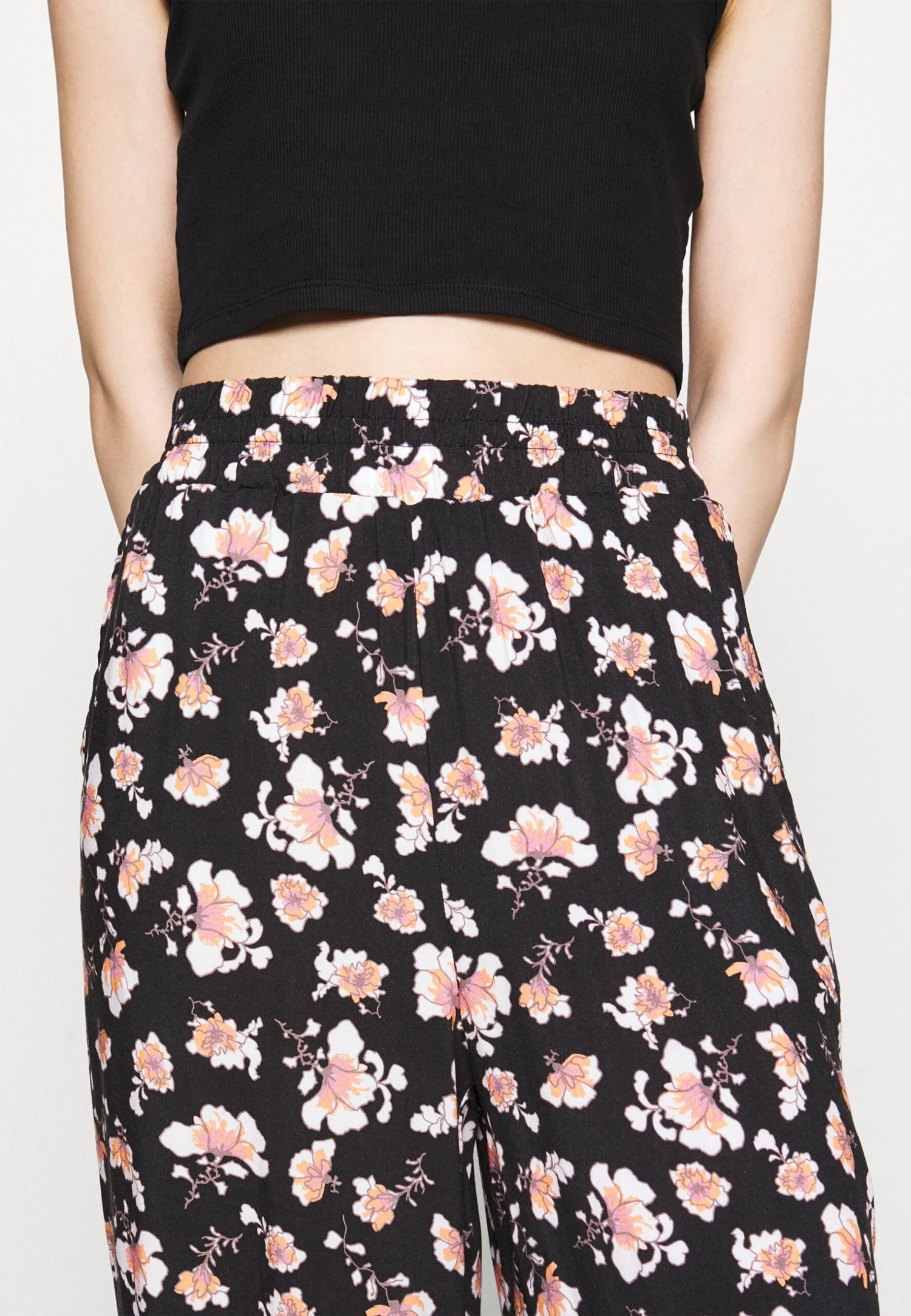 Summer Wide Legs - Trousers 5 Summer Wide Legs - Trousers - Image 5