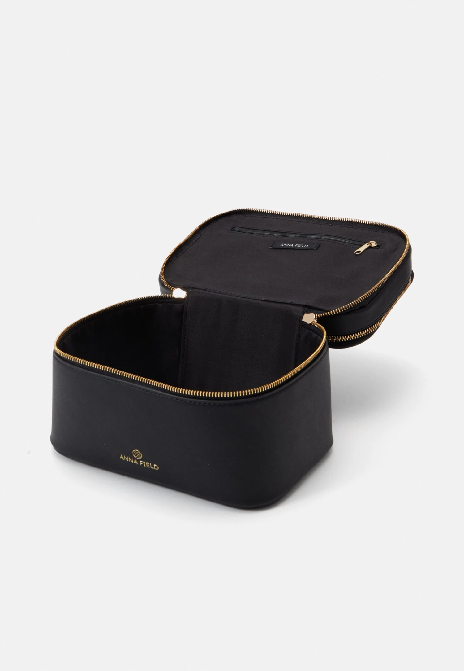 Anna Field Wash Bag - Black 4 Anna Field Wash Bag - Black - Image 4