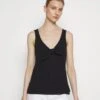 Anna Field Top - Black