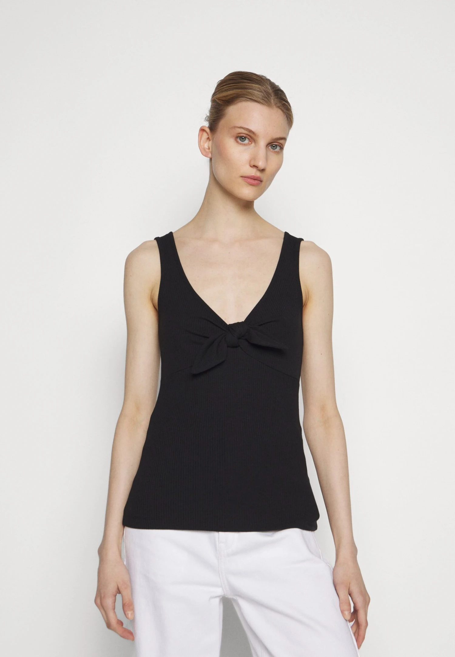 Anna Field Top - Black 1 Anna Field Top - Black