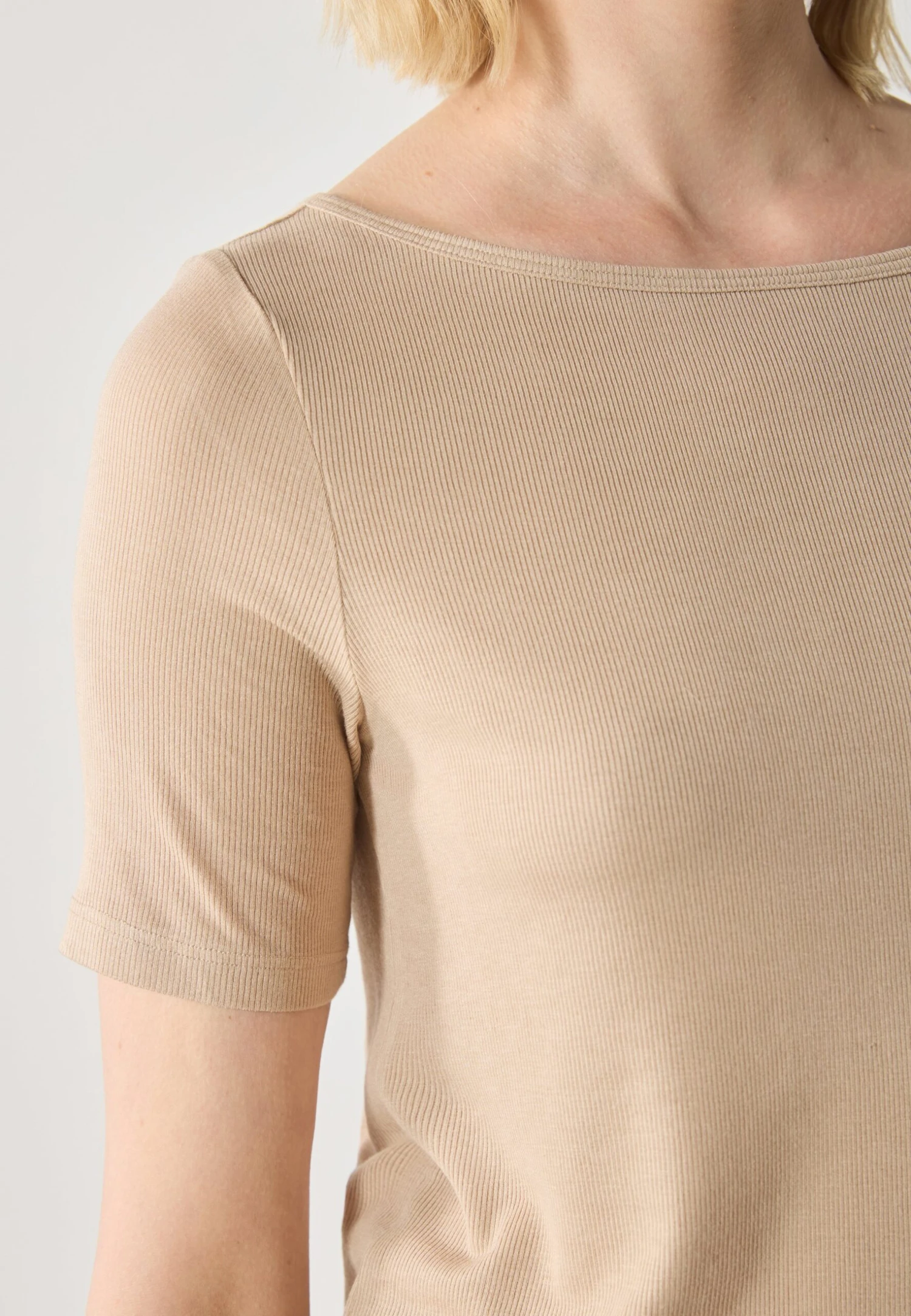 Anna Field BOATNECK T SHIRT IN MICRO MODAL MIX - Basic T-shirt - Light Taupe 5 Anna Field BOATNECK T SHIRT IN MICRO MODAL MIX - Basic T-shirt - Light Taupe - Image 5