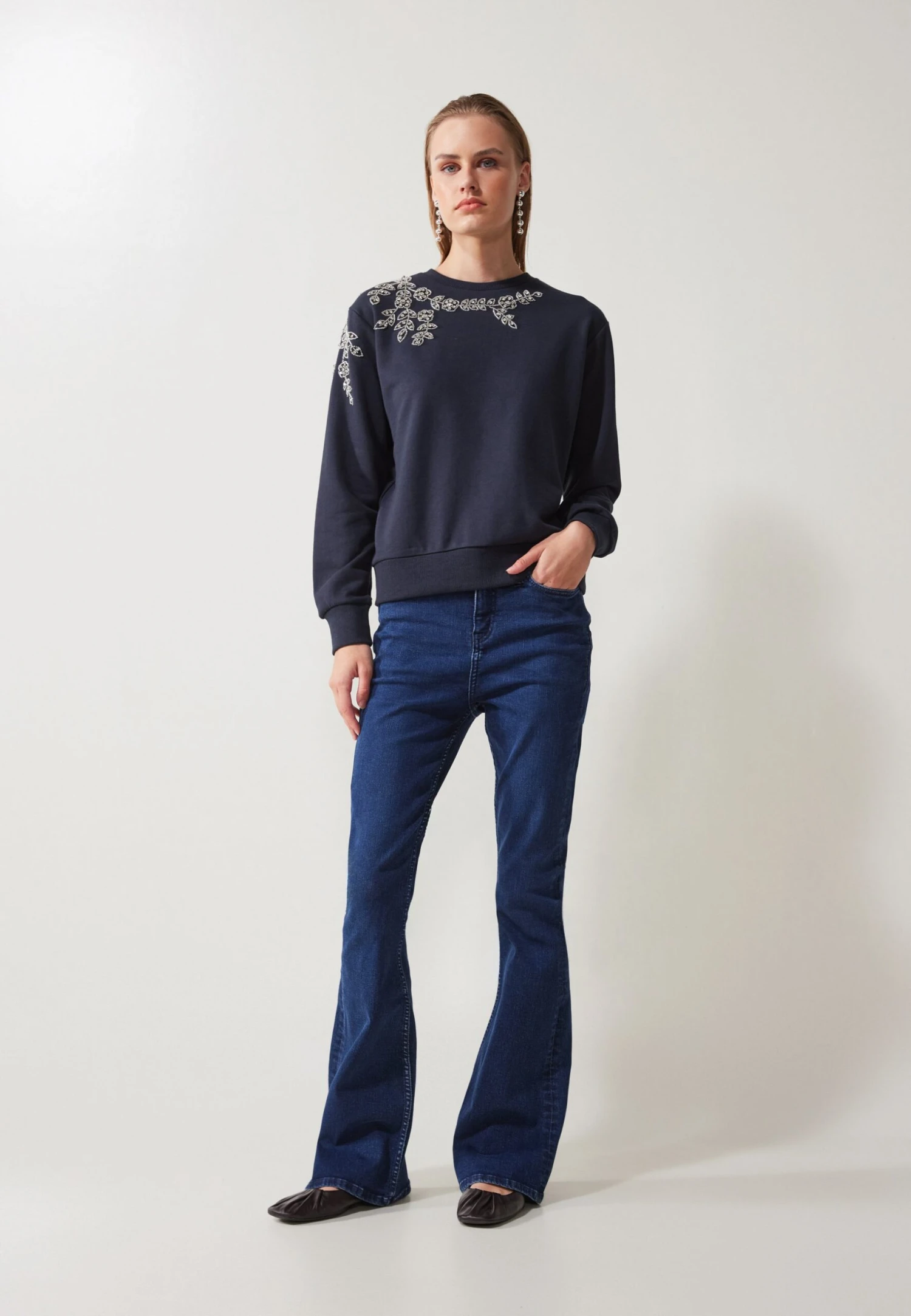 Anna Field RHINESTONE FLOWER SWEATER - Sweatshirt - Dark Blue 2 Anna Field RHINESTONE FLOWER SWEATER - Sweatshirt - Dark Blue - Image 2