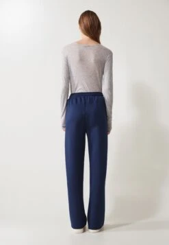 Anna Field SOFT JOGGER - Tracksuit Bottoms - Dark Blue 8 Anna Field SOFT JOGGER - Tracksuit Bottoms - Dark Blue -Fashion 39e22173177d43f6830abcb085c17e7a