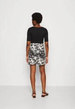 Anna Field Shorts - Black/Off-White 8 Anna Field Shorts - Black/Off-White -Fashion 3a9846adea8c4808a36cdb49e64ed70f
