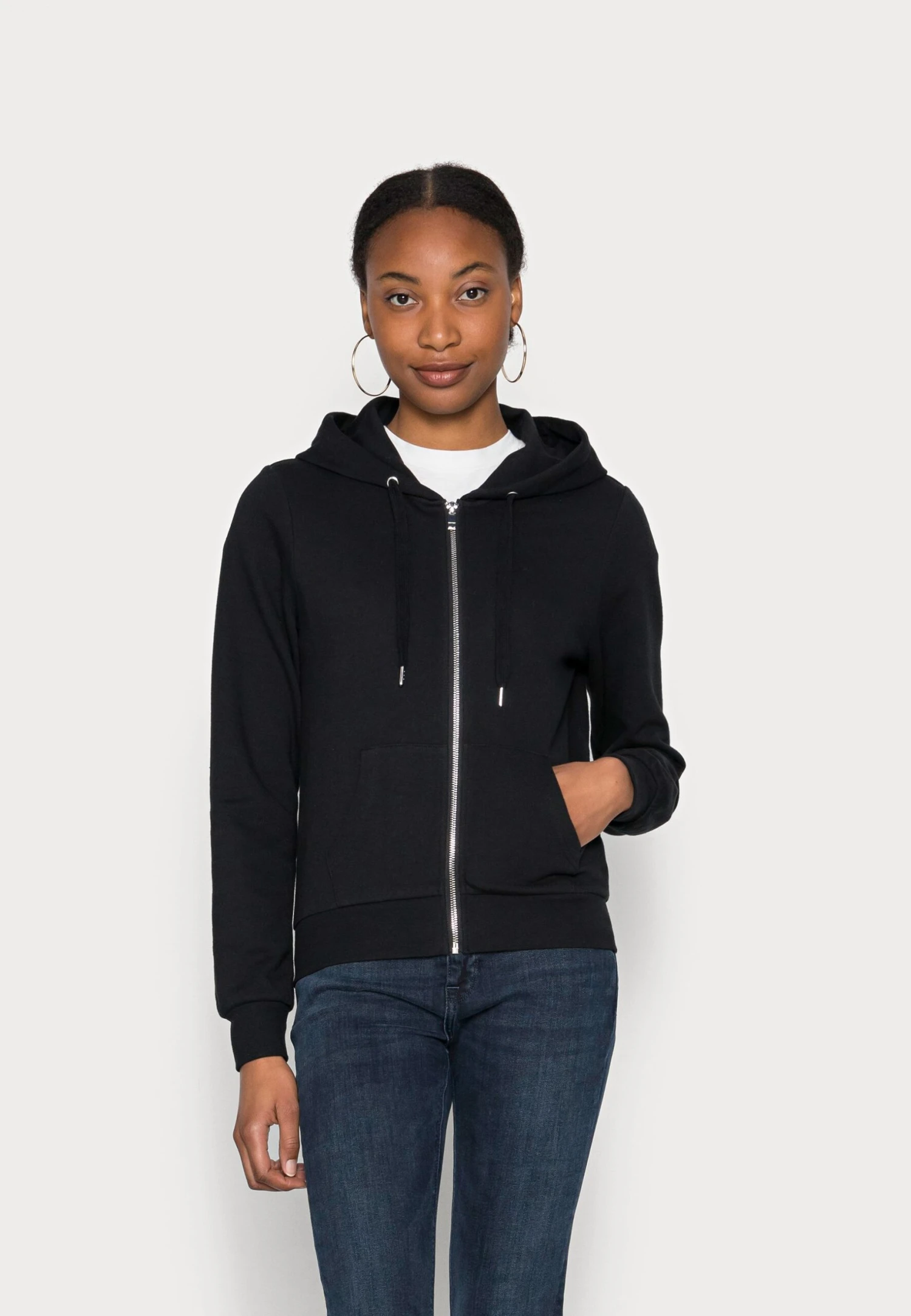 Anna Field Zip-Up Sweatshirt - Black 1 Anna Field Zip-Up Sweatshirt - Black