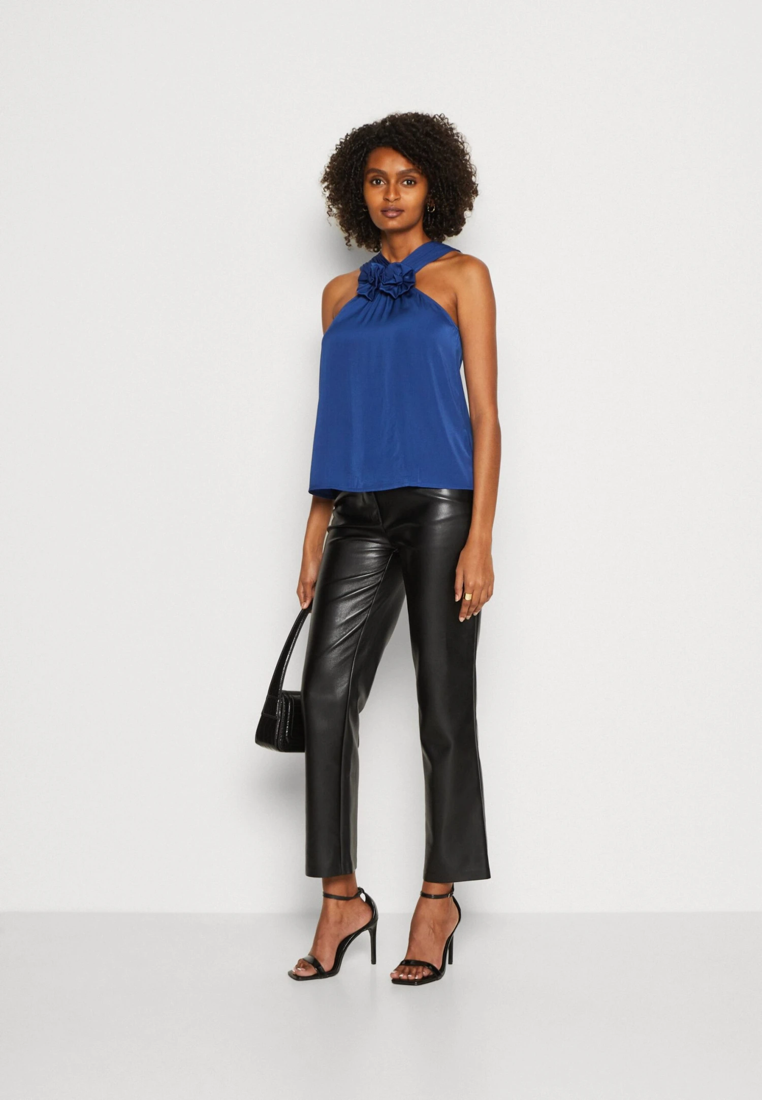 Anna Field Top - Blue 2 Anna Field Top - Blue - Image 2