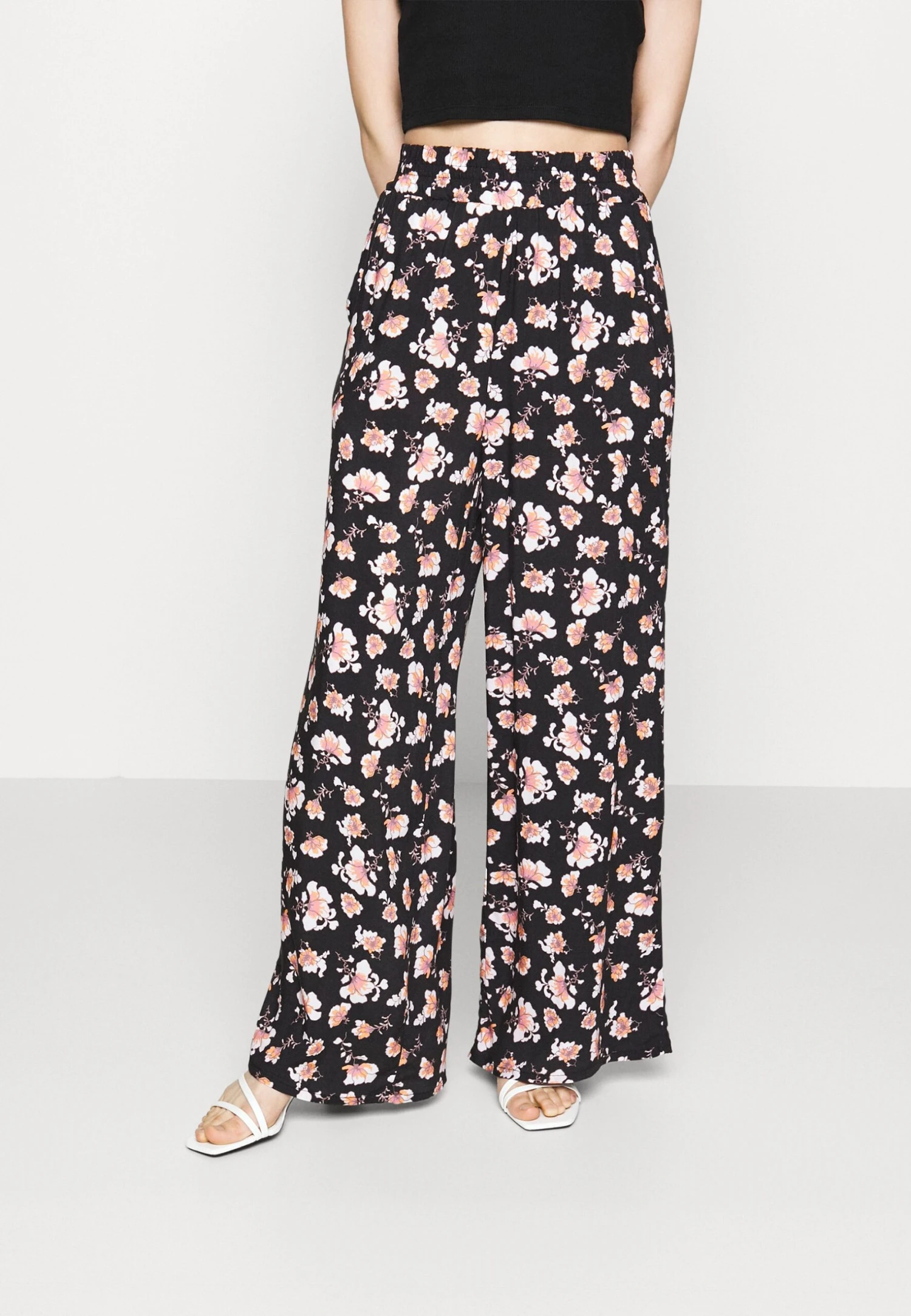Summer Wide Legs - Trousers 1 Summer Wide Legs - Trousers