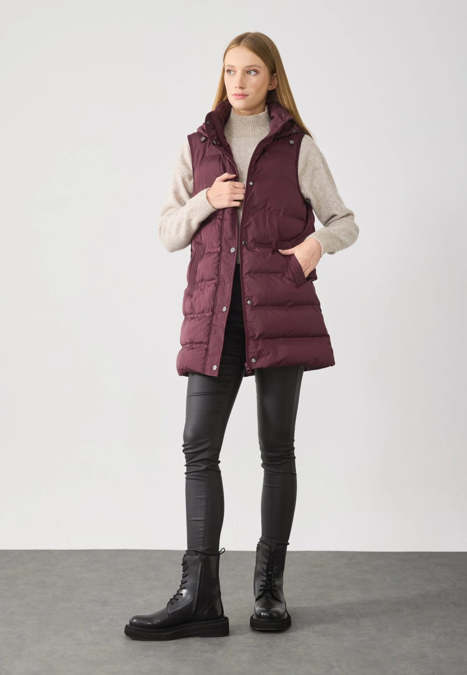 Anna Field Waistcoat - Bordeaux 2 Anna Field Waistcoat - Bordeaux - Image 2