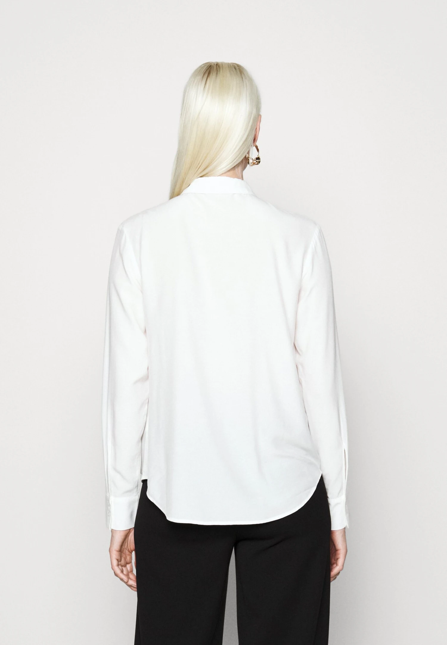 Blouse -White 3 Blouse -White - Image 3