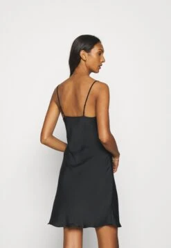 Anna Field Hammered Satin Nightie - Nightie - Black -Fashion 582eef8b55cc48b49fe9b0e88e2892d9