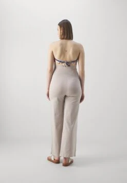 2 PACK - Tracksuit Bottoms - Black/mottled Beige -Fashion 5cc669e58fdc41d0ae371c04b1d1bbde