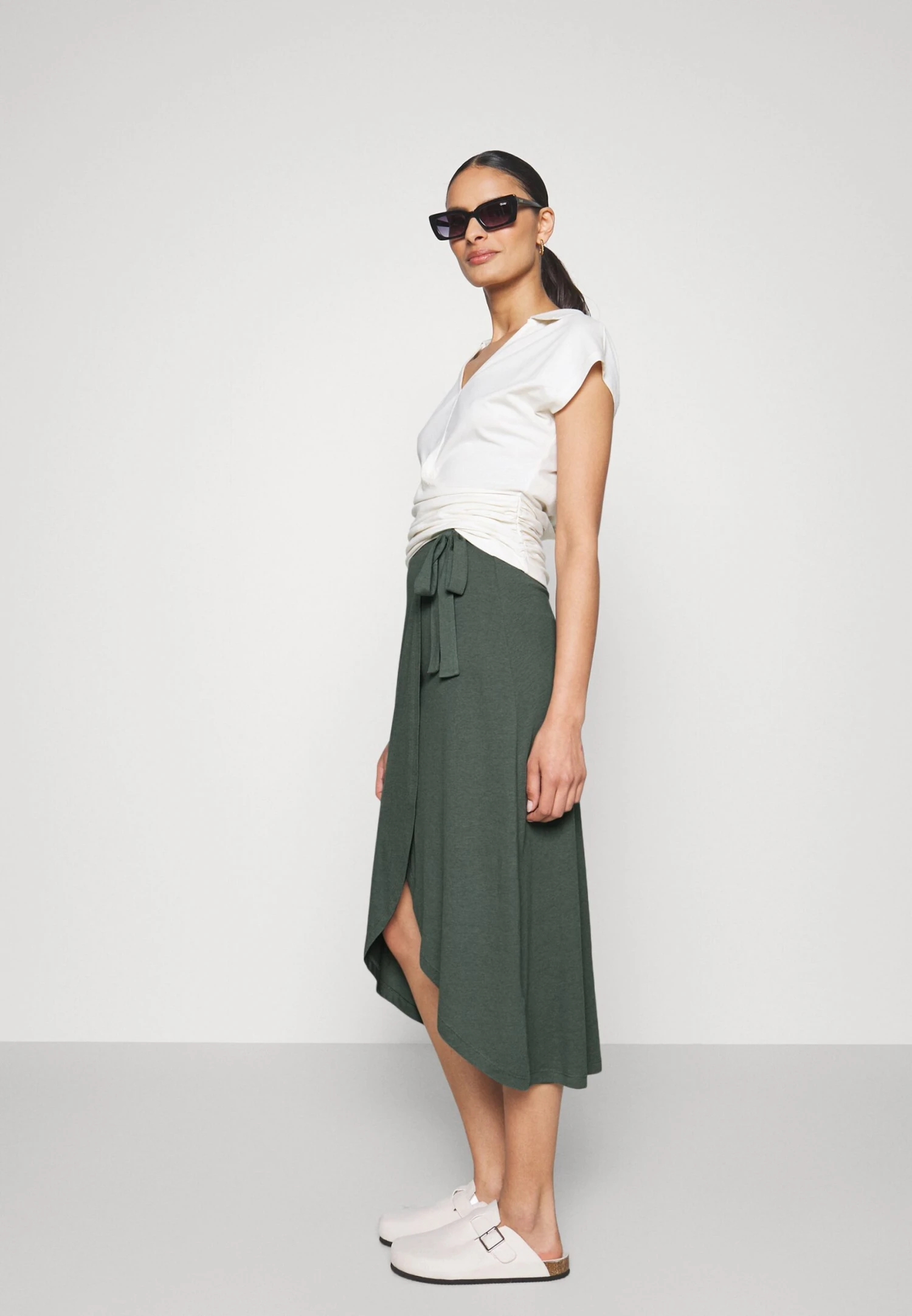 Anna Field Basic Wrap Over Midi Skirt- A-Line Skirt - Light Green 4 Anna Field Basic Wrap Over Midi Skirt- A-Line Skirt - Light Green - Image 4