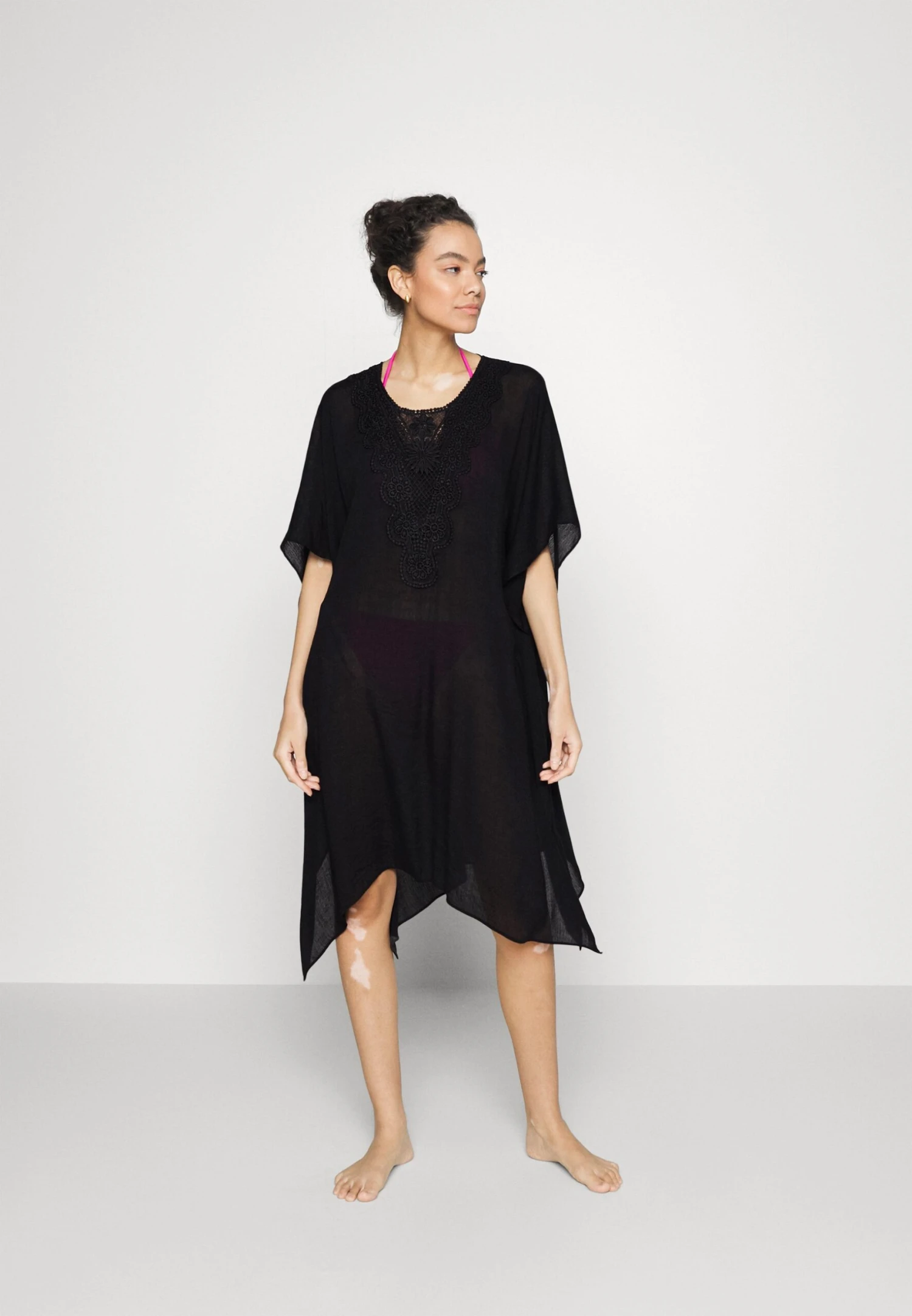 Anna Field Beach Accessory - Black 1 Anna Field Beach Accessory - Black