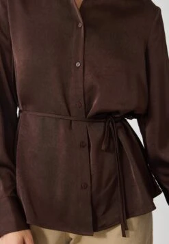 Anna Field SATIN SHIRT WITH BELT - Button-down Blouse - Coffee Bean -Fashion 81e0e93b416c4b758293761121907134