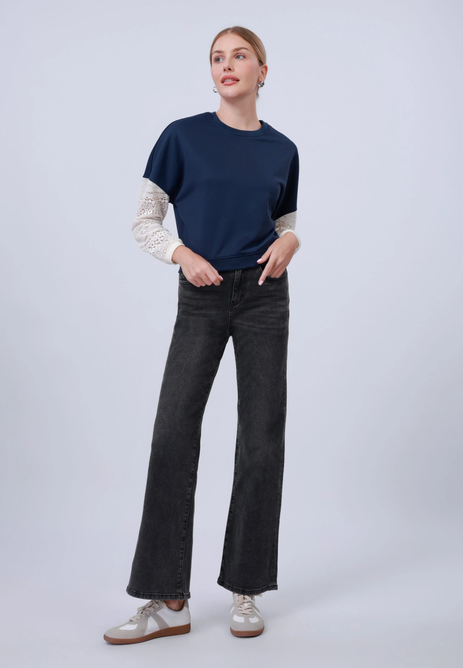 Anna Field LACE SLEEVE - Sweatshirt - Navy 2 Anna Field LACE SLEEVE - Sweatshirt - Navy - Image 2