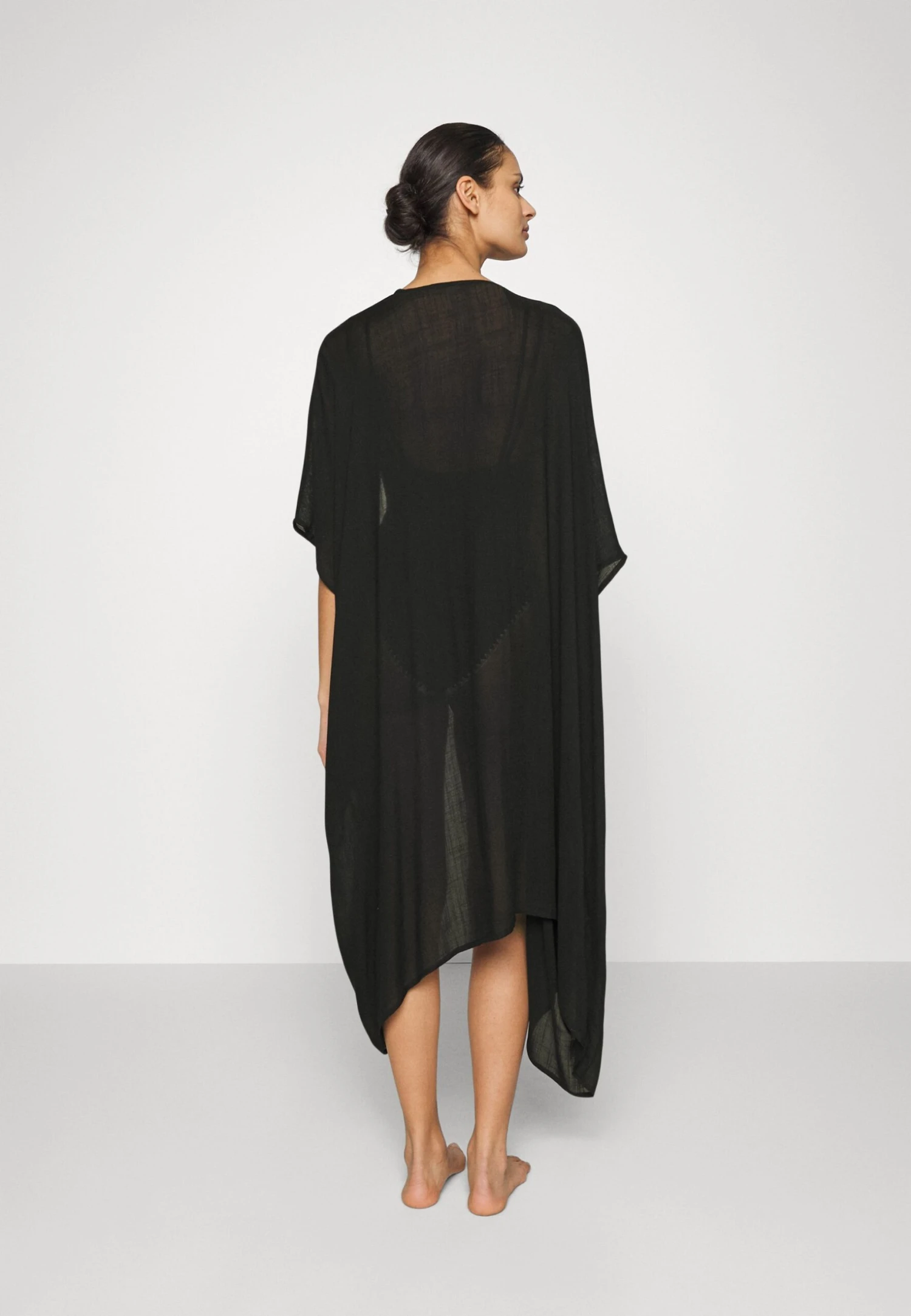 Anna Field Beach Accessory - Beach Accessory 3 Anna Field Beach Accessory - Beach Accessory - Image 3