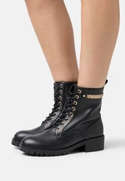 Lace-Up Ankle Boots - Black