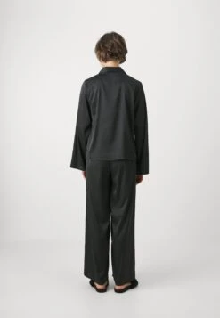 Anna Field WIDE LEG - Pyjama Set - Black 11 Anna Field WIDE LEG - Pyjama Set - Black -Fashion 8f85f8ef3e2f4692870190f7b2c014c0