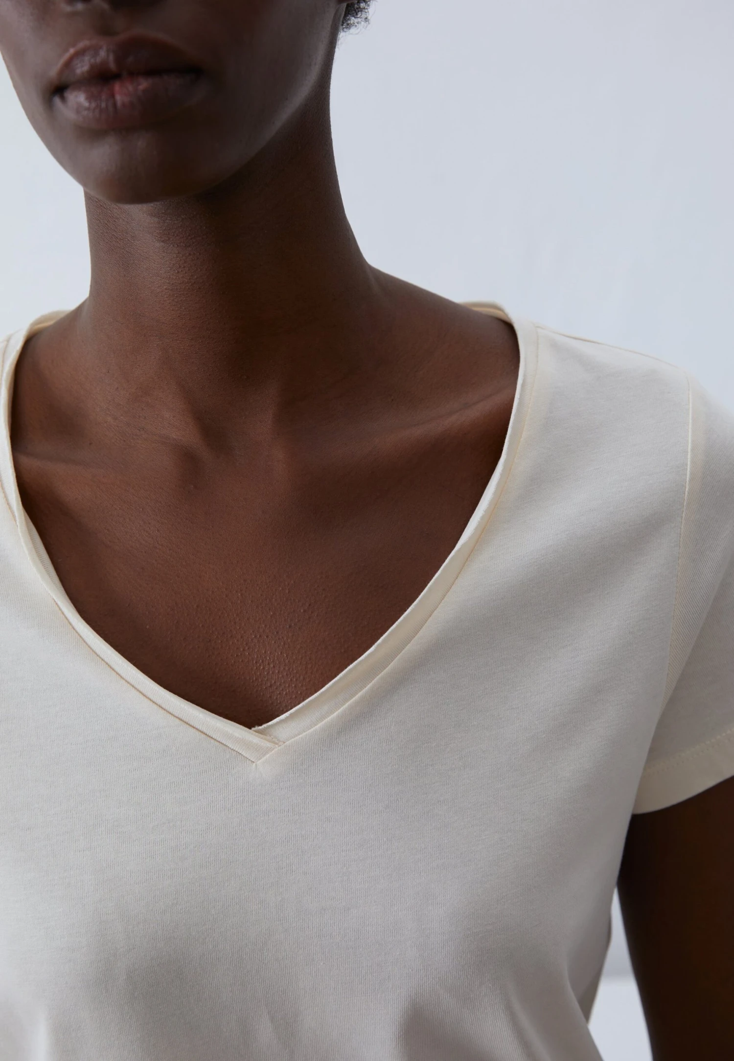 Anna Field 3 PACK - Basic T-shirt - Off-white/beige/red 5 Anna Field 3 PACK - Basic T-shirt - Off-white/beige/red - Image 5