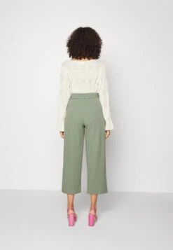 Trousers - Green 7 Trousers - Green -Fashion 9253649252c14015afe55c5e1106c379