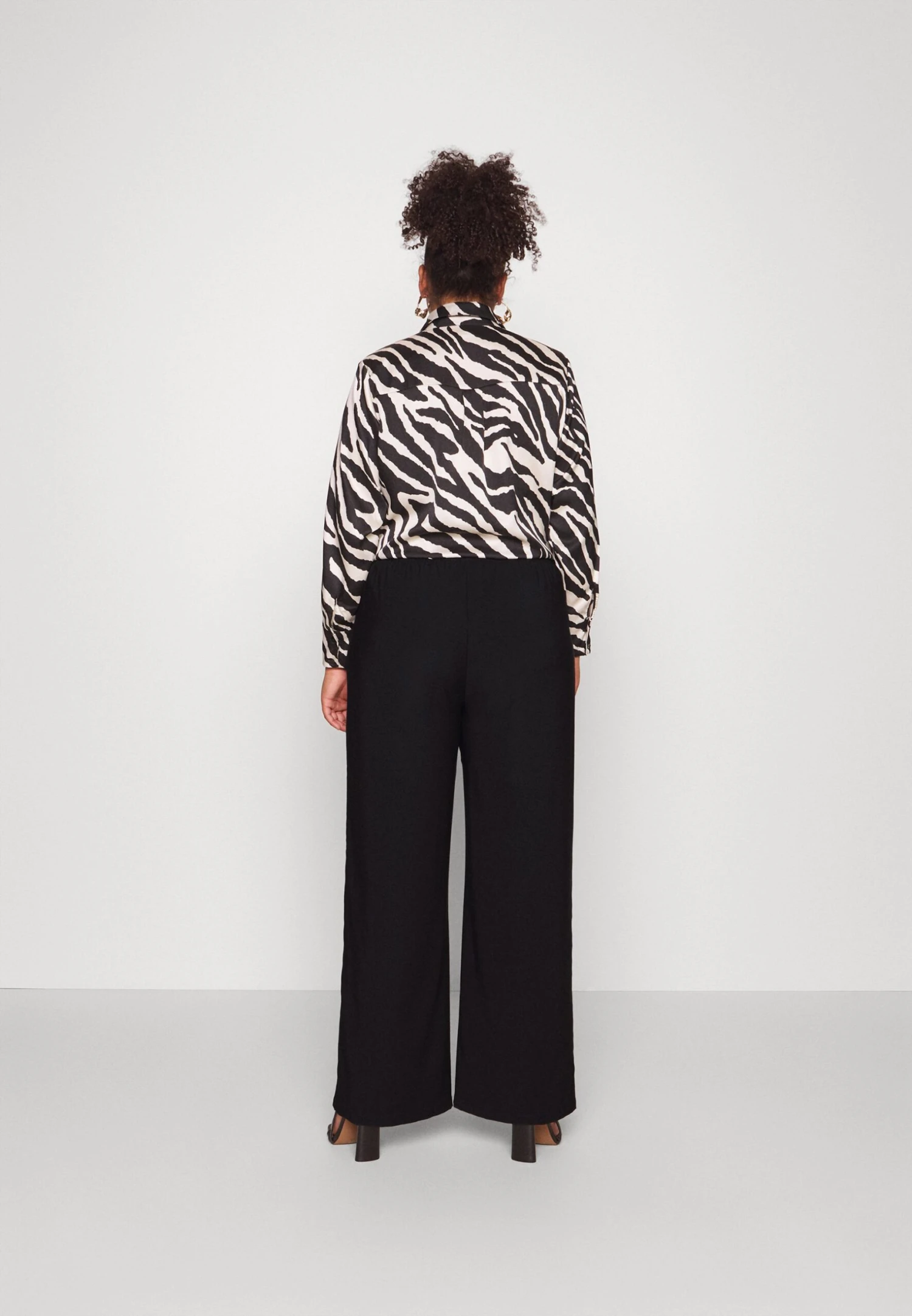 Wide Leg Pant - Trousers - Black 3 Wide Leg Pant - Trousers - Black - Image 3