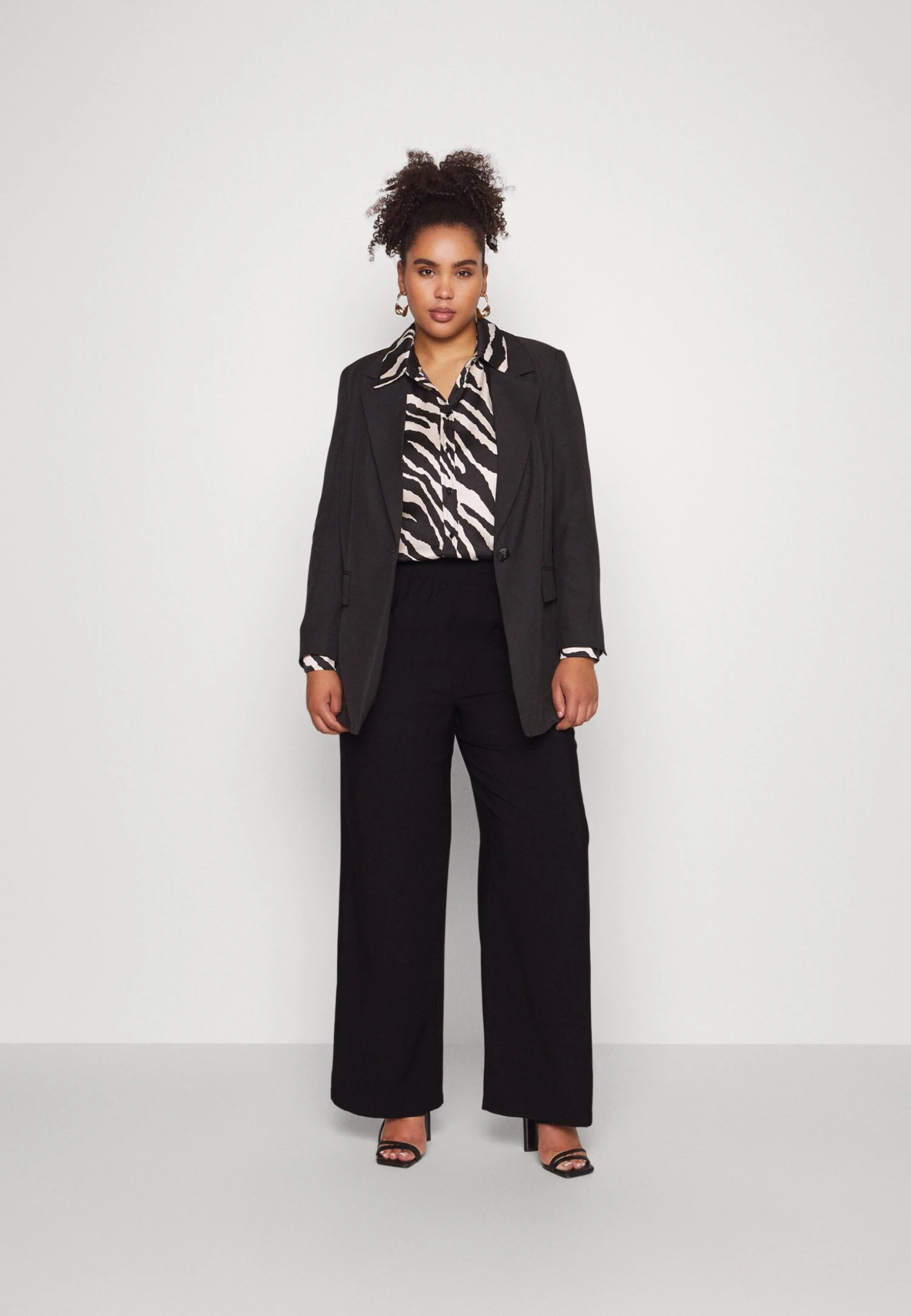 Wide Leg Pant - Trousers - Black 2 Wide Leg Pant - Trousers - Black - Image 2