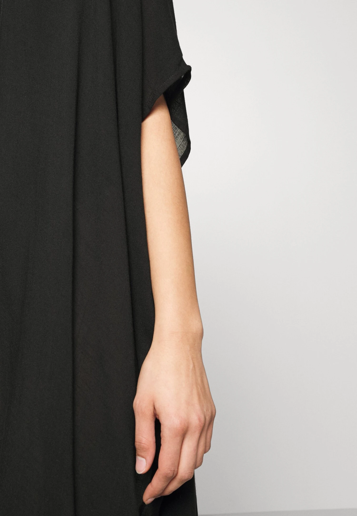 Anna Field Beach Accessory - Beach Accessory 5 Anna Field Beach Accessory - Beach Accessory - Image 5