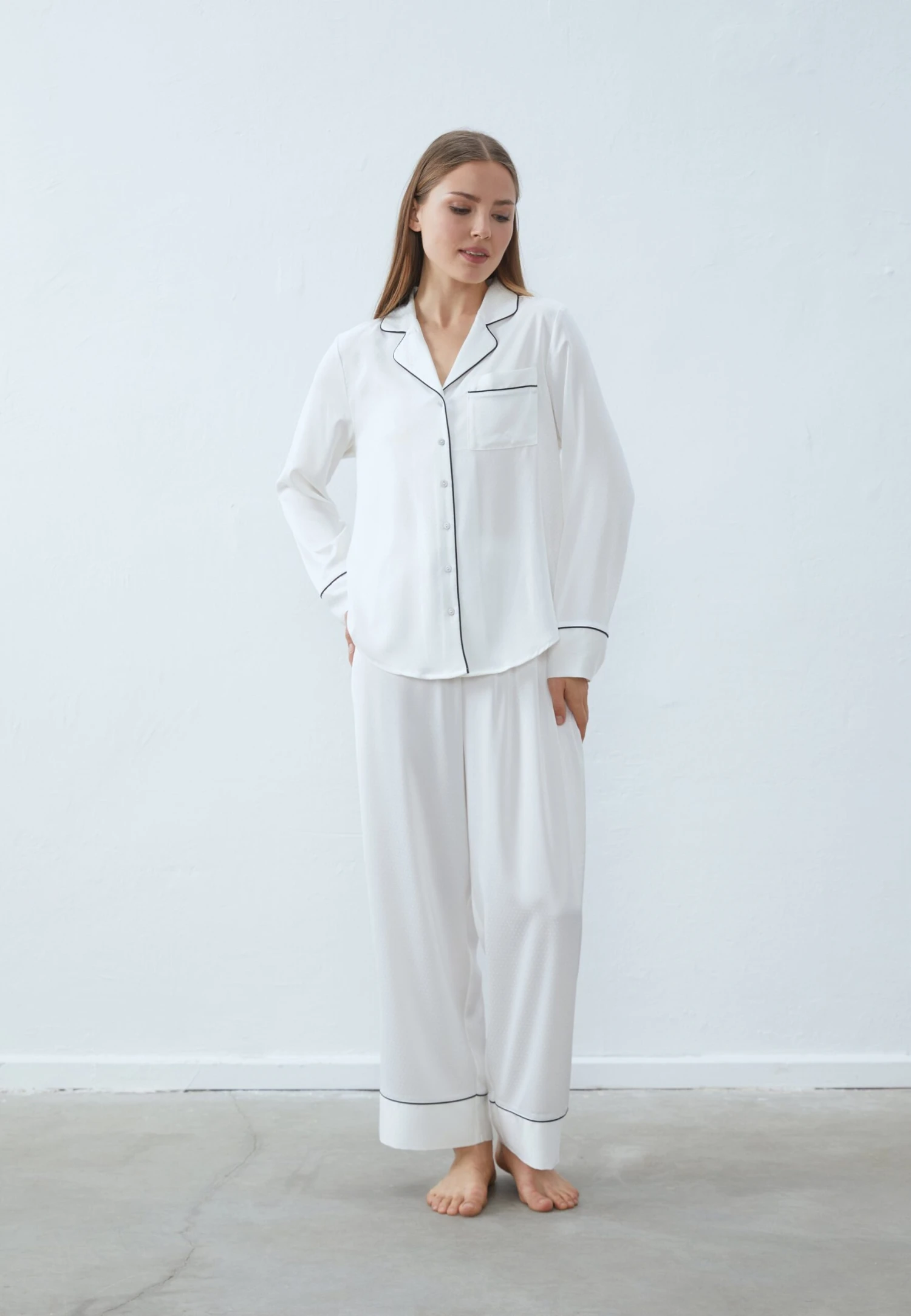 Anna Field Pyjama Set - Off-white 2 Anna Field Pyjama Set - Off-white - Image 2