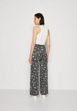 Anna Field Trousers - Black/White 8 Anna Field Trousers - Black/White -Fashion a5a7e38fbf5346d8a106b524fe2bad37