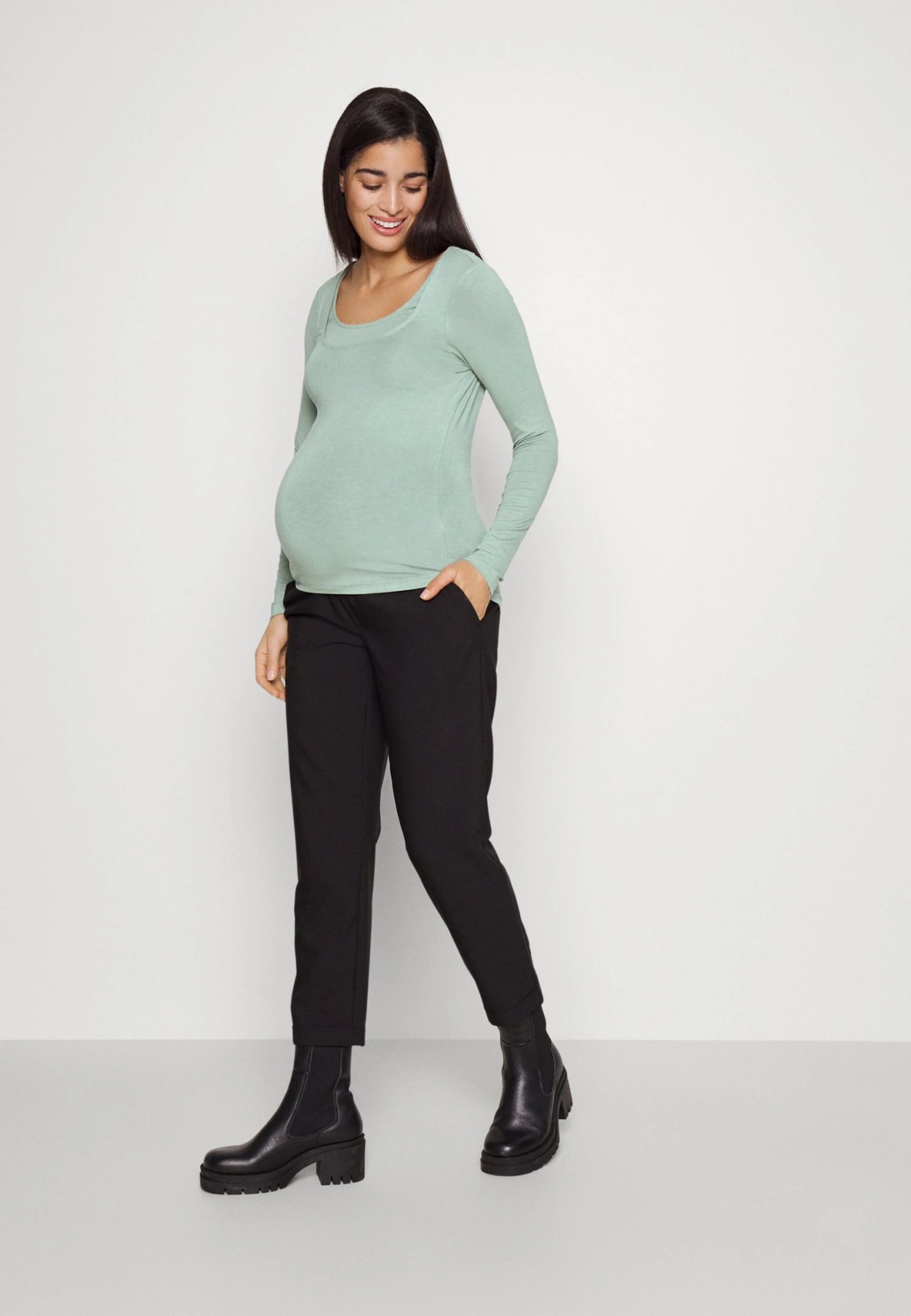 Maternity Basic Longsleeve 2 Pack - Long Sleeved Top - Pink/Light Green 1 Maternity Basic Longsleeve 2 Pack - Long Sleeved Top - Pink/Light Green