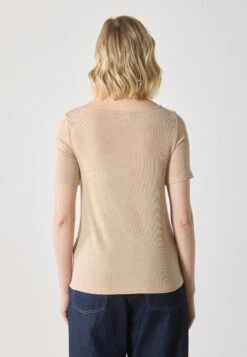 Anna Field BOATNECK T SHIRT IN MICRO MODAL MIX - Basic T-shirt - Light Taupe 8 Anna Field BOATNECK T SHIRT IN MICRO MODAL MIX - Basic T-shirt - Light Taupe -Fashion ad82348b99564862adb4c89187263622