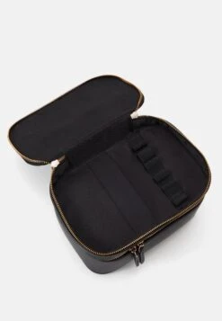 Anna Field Wash Bag - Black 10 Anna Field Wash Bag - Black -Fashion b631180b1b9246528f3ee02a21459e0d