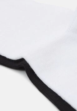 Anna Field 8 PACK - Socks - Black/white -Fashion c7e57aa94cb84950b1ab3a450340a19a