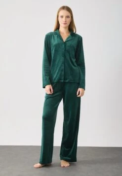 Anna Field SET - Pyjama Set - Dark Green -Fashion caa473bb41a24c26b84d360a37a98066