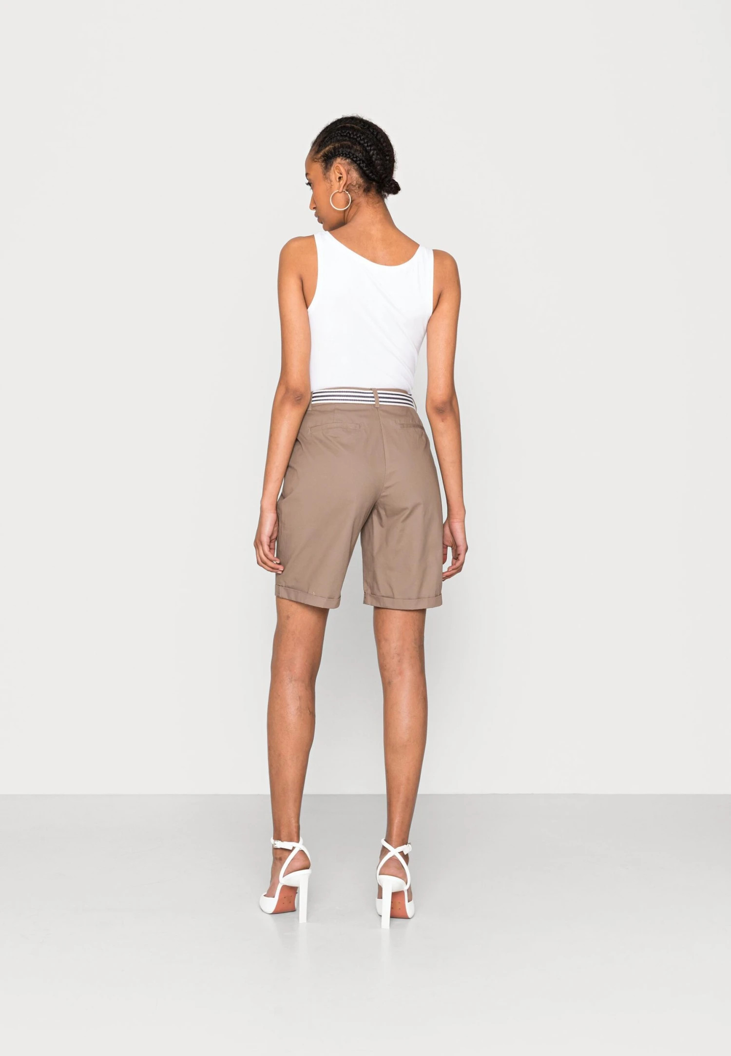 Anna Field Shorts - Taupe 3 Anna Field Shorts - Taupe - Image 3
