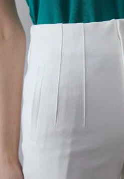 Anna Field Shorts - Off-white -Fashion e6b3d4fe03ee4520a59432b6a4d3a7b4