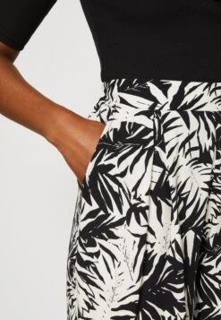 Anna Field Shorts - Black/Off-White 9 Anna Field Shorts - Black/Off-White -Fashion ed4ea5b74138457188b6f733ef8869e5