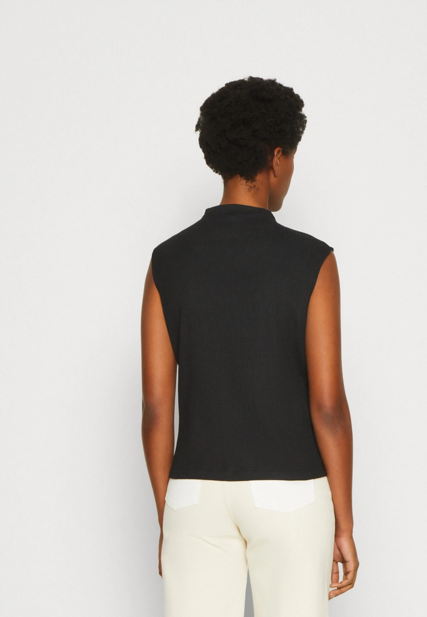 Anna Field Top - Black 3 Anna Field Top - Black - Image 3