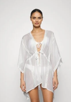 Anna Field Beach Accessory -White